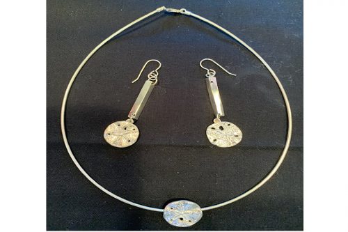 Sand Dollar Choker Necklace with Earrings