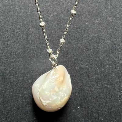 Barouque 11 mm pearl pendant